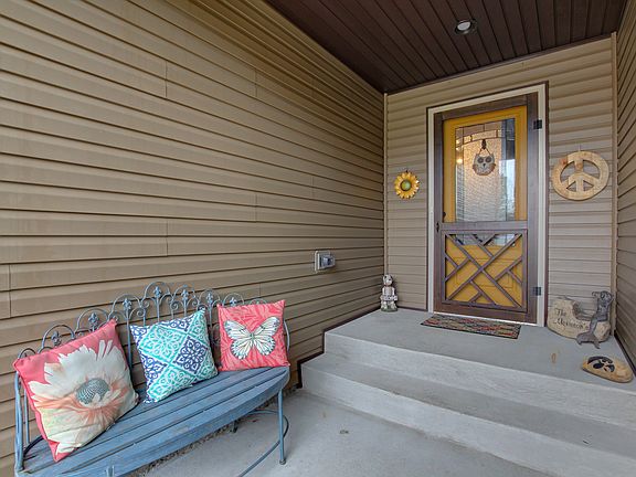 2nd image of 3110 Caribou Dr