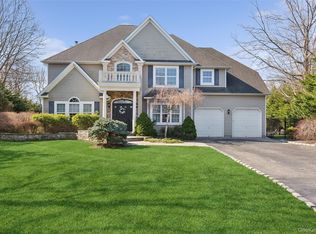 51 Savanna Cir, Mount Sinai, NY 11766