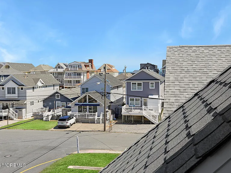 565 Trout Ave — Photo 35