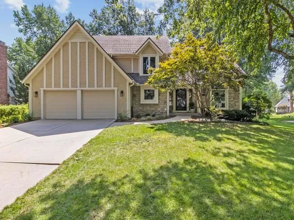 5001 W 112th Ter, Leawood, KS 66211