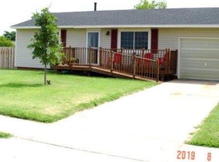 2110 N 9th St, Garden City, KS 67846