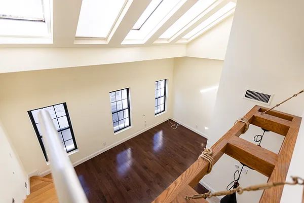 Rented by Smart City Real Estate LLC | media 2