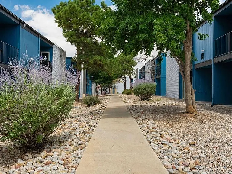 Canyon Crest — Photo 20