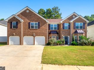 326 Cog Hill Dr, Fairburn, GA 30213