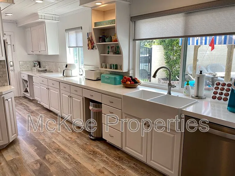 269 Palm Ave — Photo 6