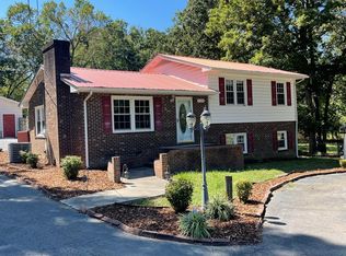 5100 State Highway 705, Robbins, NC 27325