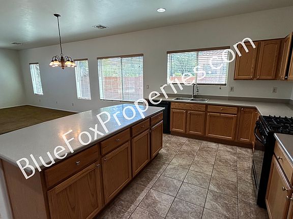 5th image of 2705 E Scenic Overlook Pl