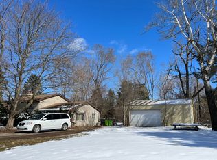 28150 Easterling Rd, South Lyon, MI 48178