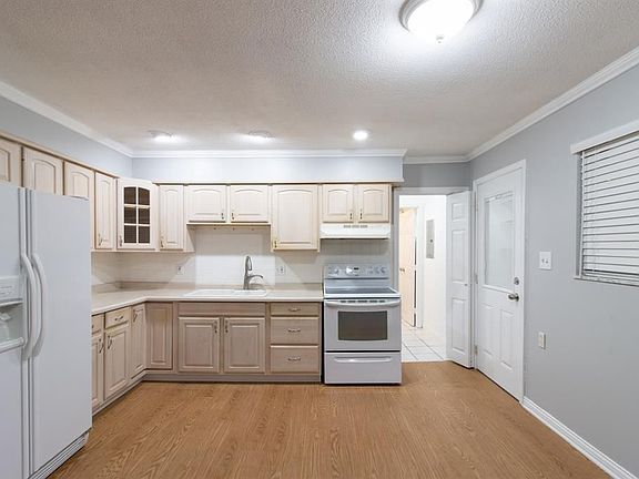 3rd image of 10207 E Bayton Ct