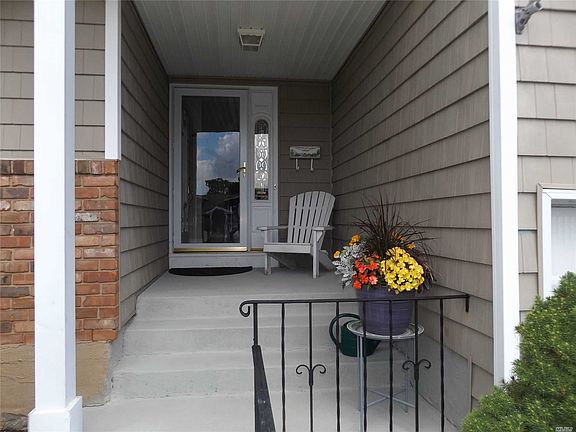 2nd image of 14 Jasmine Ln