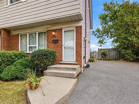 4th image of 48 Raleigh Ct