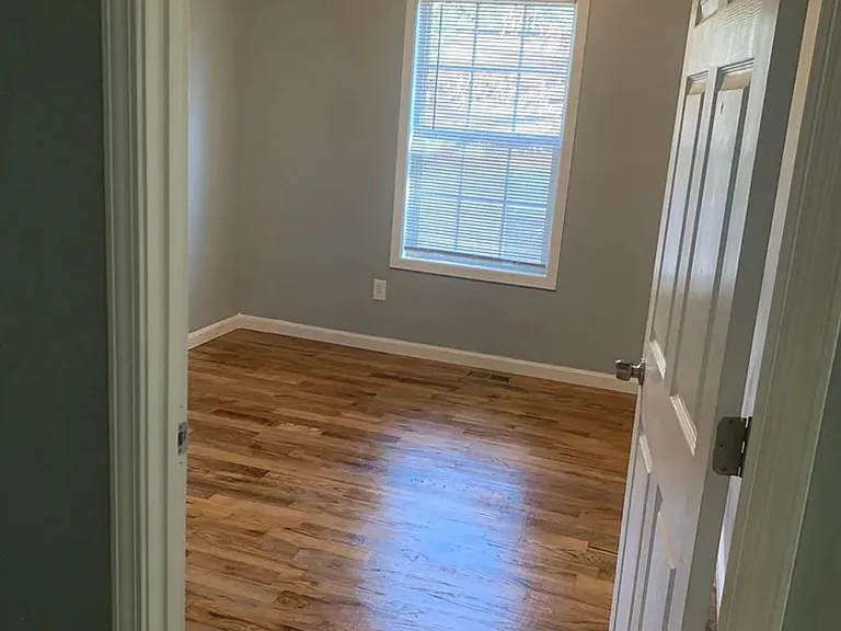 194 Lake Dr — Photo 7