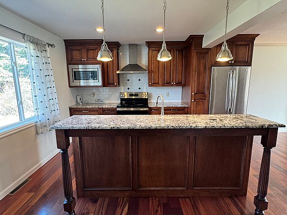 4th image of 3245 E Cummings Rd