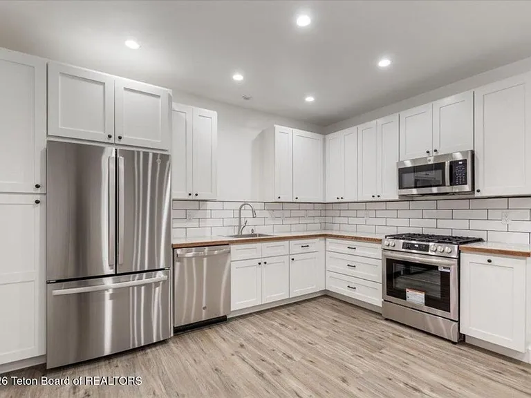 2969 Shark Fin Ln #B — Photo 6