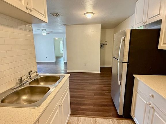 5th image of 3616 Pearl St #4