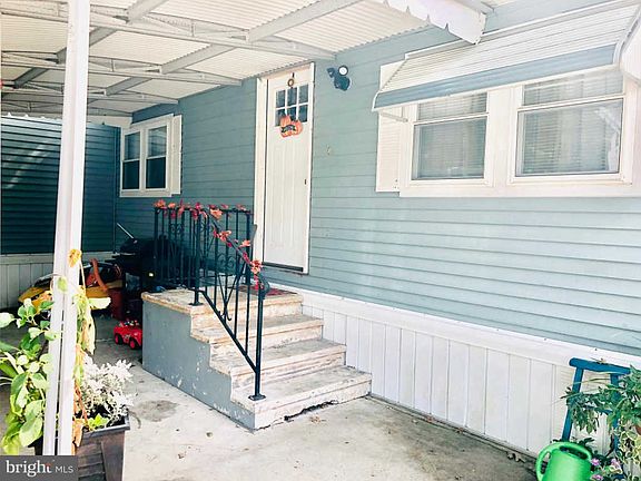 5th image of 1616 Pennsylvania Ave Unit 82