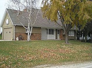 917 S Main St, Cedar Grove, WI 53013