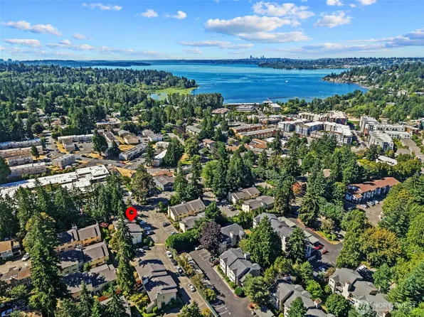 12004 101st Avenue NE #J3, Kirkland, WA 98034