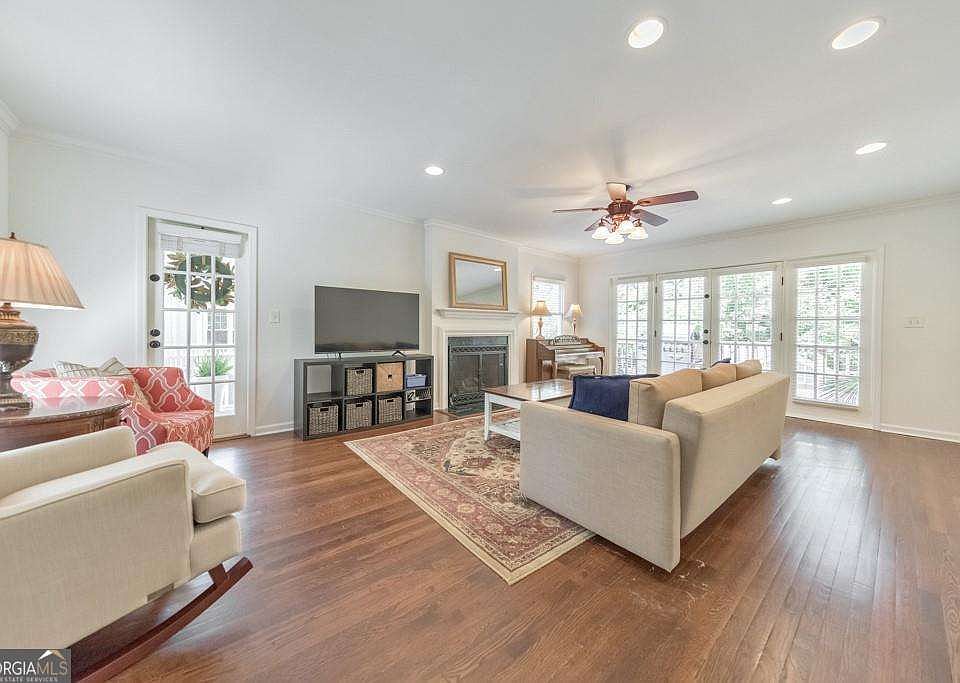 1st image of 112 Kathryn Ave