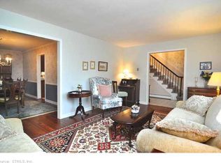 127 Old Town Farm Rd, Woodbury, CT 06798