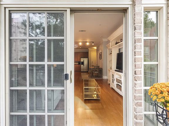 5th image of 1055 Piedmont Ave NE Unit 205