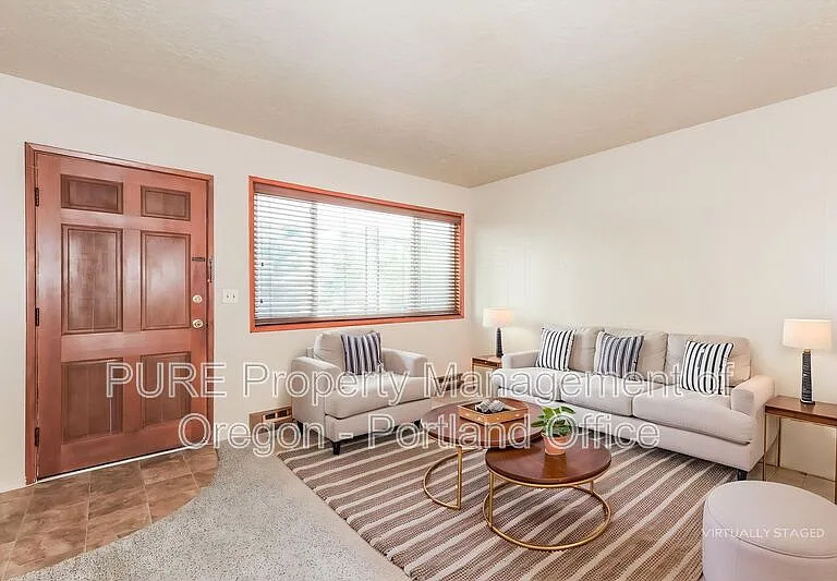 1135 SE 27th Ave — Photo 1