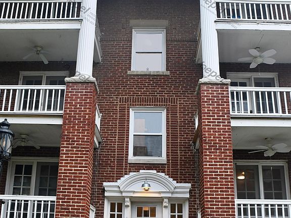 3rd image of 1600 W 37th St #1E-3E