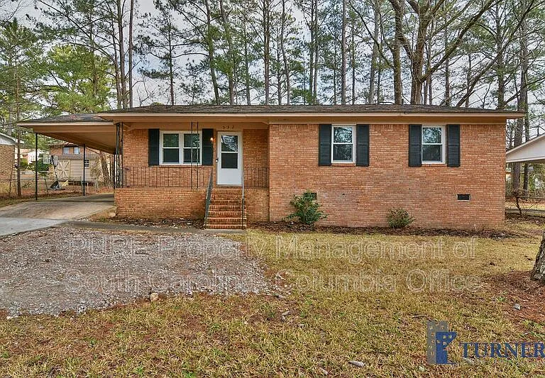 532 Calvary Dr — Photo 2