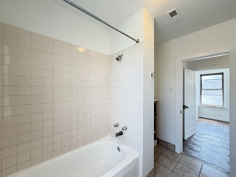 1609 N McVicker Ave #2HC — Photo 20