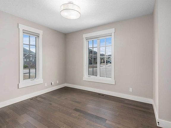 5th image of 45 NE Rockcliff Hts NW