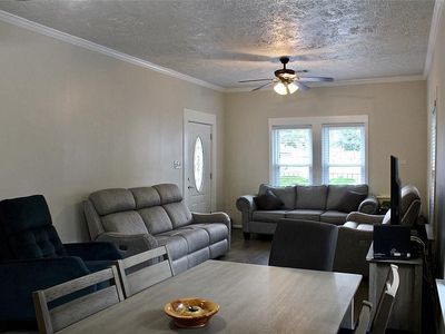 832 E 26th St, Houston, TX, 77009