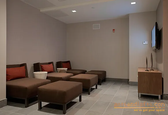 Sold by aptsandlofts.com | media 32