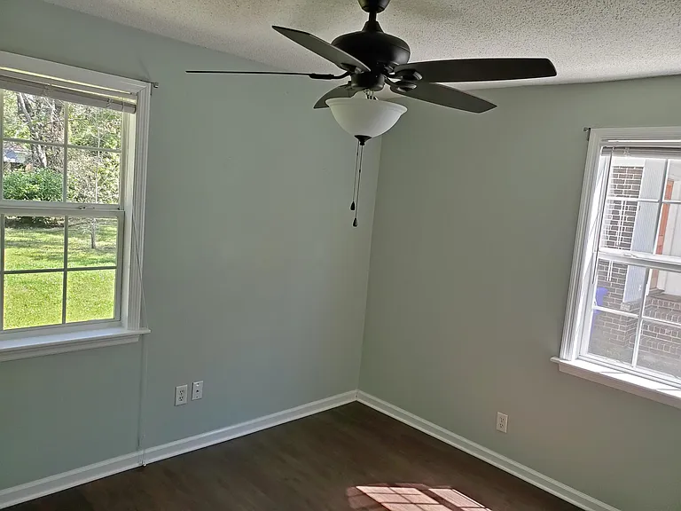 1730 Pinckney Park Dr #B — Photo 8