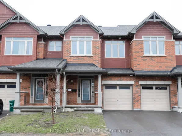 135 Overberg Way, Ottawa, ON K2S 0V9