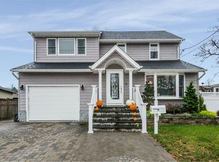 607 Nassau St, Bellmore, NY 11710