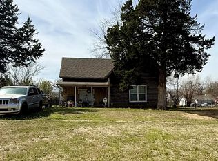 1002 S 6th St, Chickasha, OK 73018