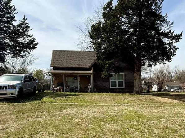 1002 S 6th St, Chickasha, OK 73018