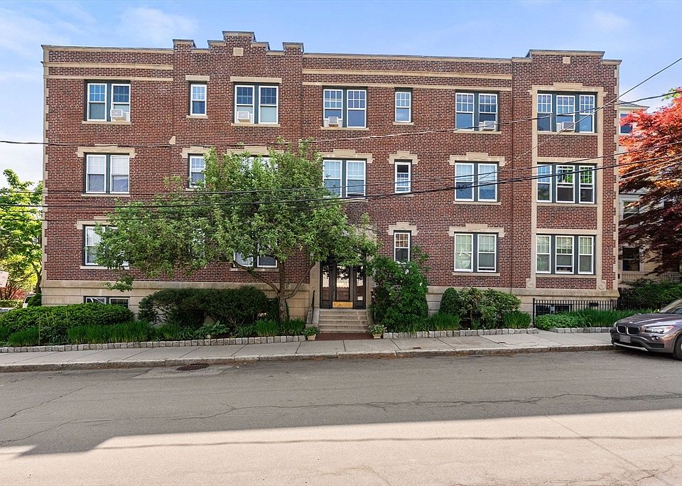 1st image of 99 Perry St APT 6