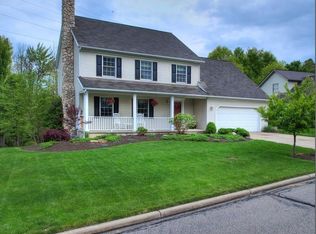 757 Ravenhill Dr, Northfield, OH 44067