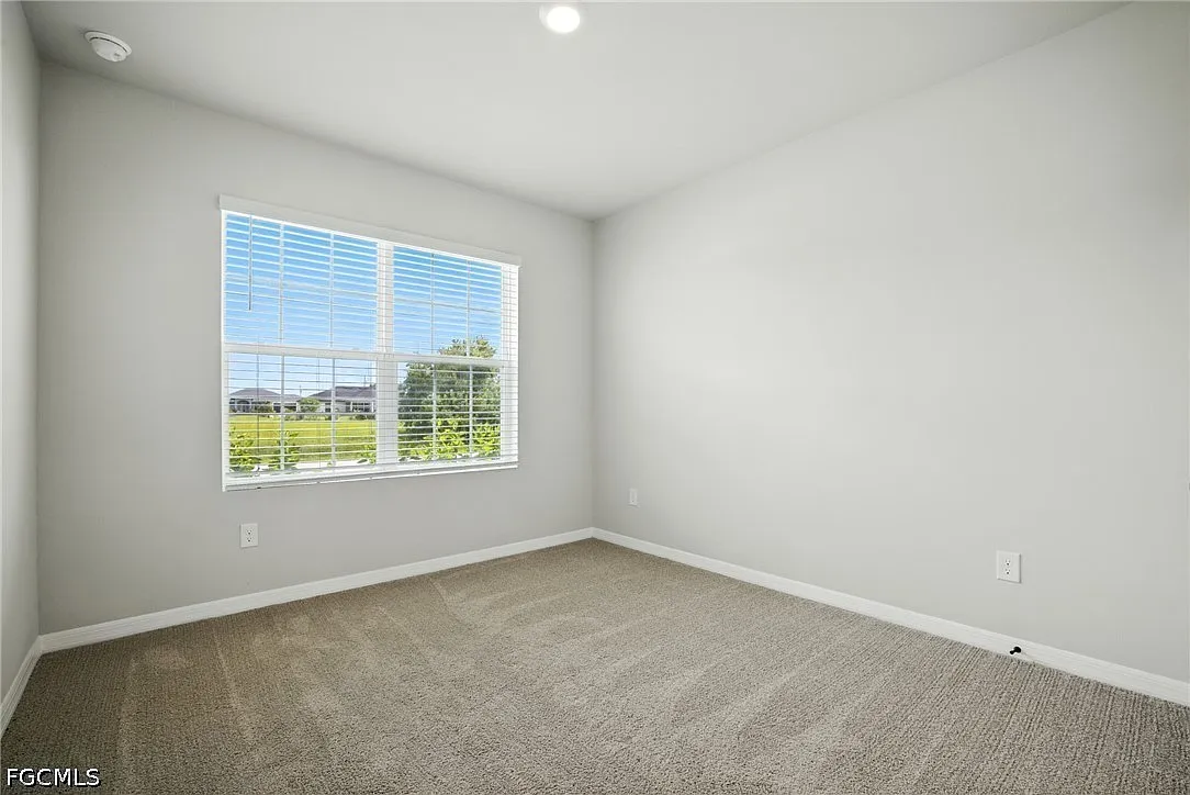 4 bed, 3.0 bath, 2020 sqft, $2,500 — Photo 3