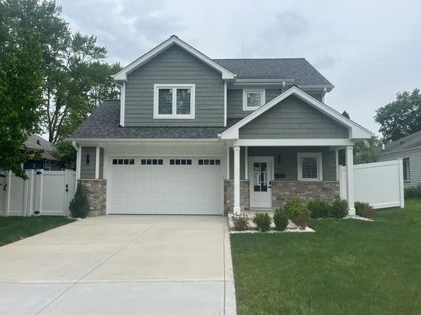 416 S 12th Ave, St Charles, IL 60174