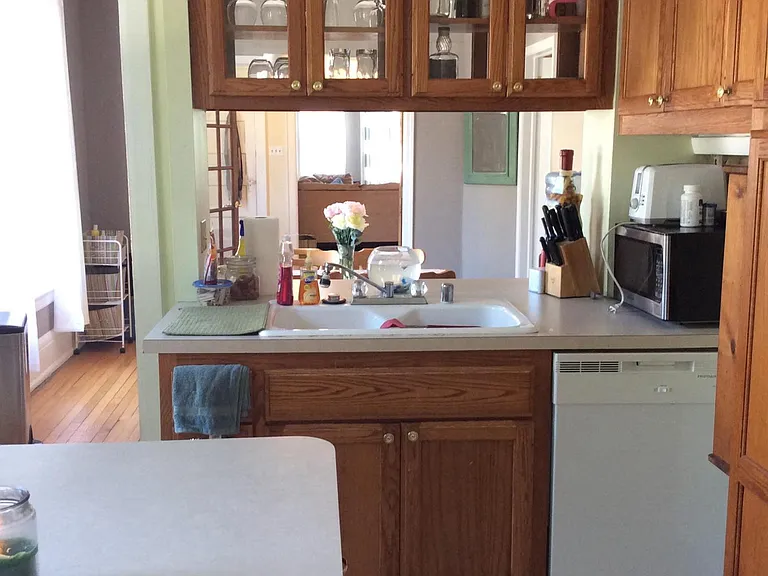 1979 N Oakland Ave — Photo 6