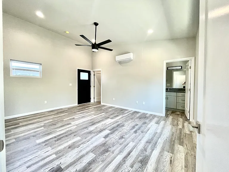 720 N Walnut St #8 — Photo 18