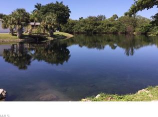 125 Cape Sable Dr, Naples, FL 34104