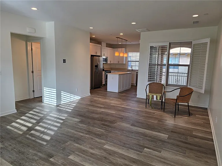 60 Bay Laurel — Photo 2