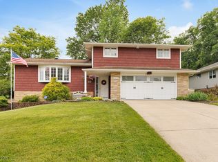2305 Jacqueline Dr, Parma, OH 44134