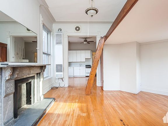 5th image of 2772 N Lincoln Ave APT 302