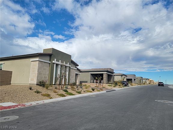 2nd image of 961 Twinflower Peak Ct