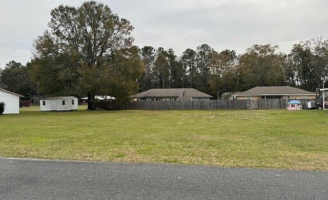 1st image of 0 NE Hillcrest Cres Lot 19