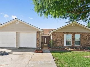 1720 Cottage Ln, Harvey, LA 70058